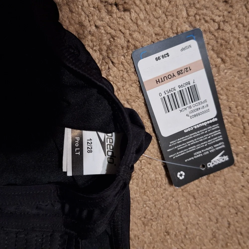 NWT/ SPEEDO / SOLID SUPER PROBACK Onepiece  PROLT / BLACK  SIZE 12/28 yo…